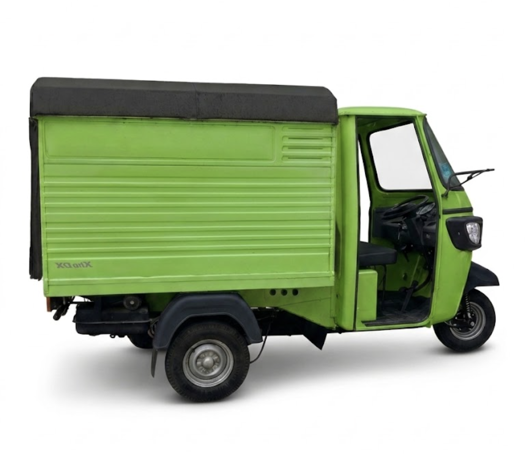 Tuk Tuk មានឃ្លុប